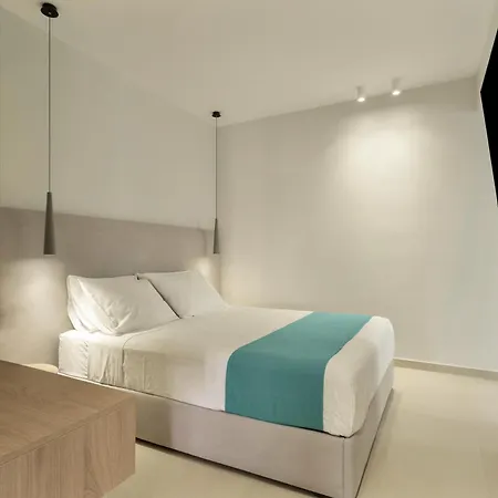 Mella Roa - Ivory Daire